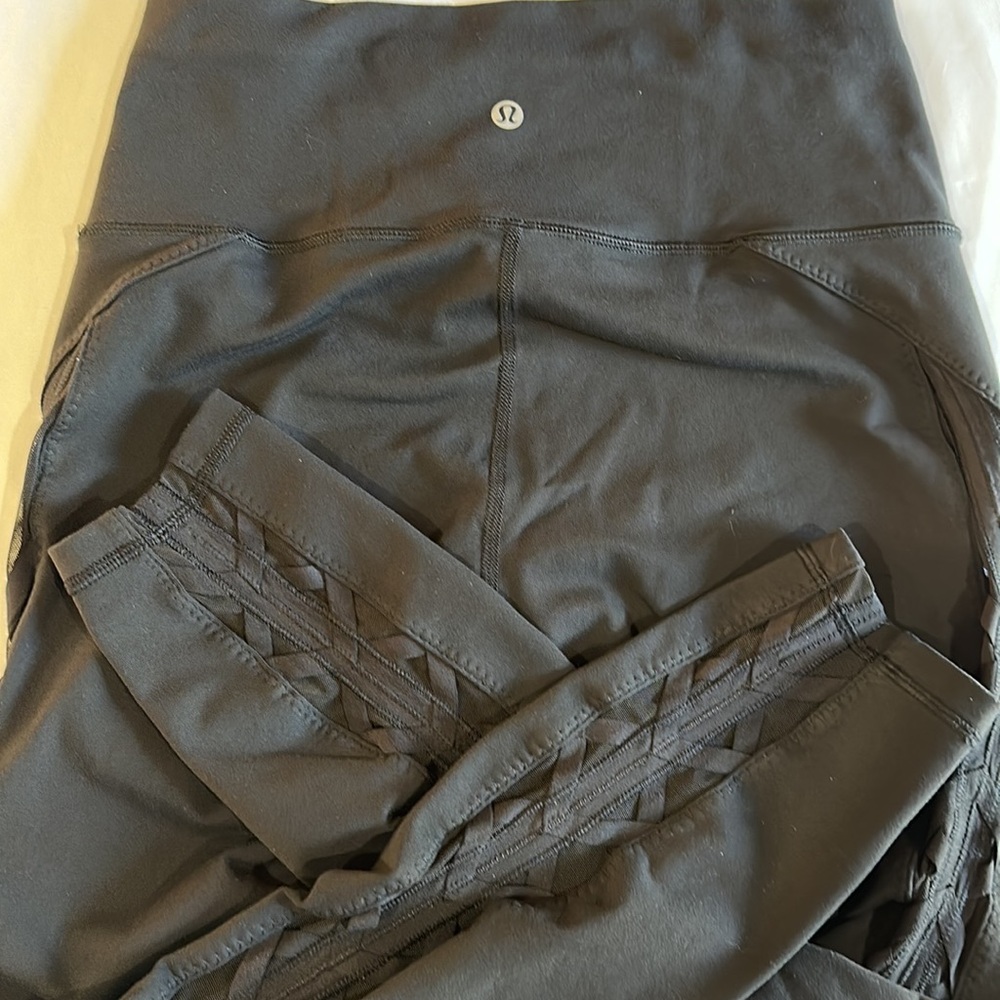Lululemon High Times Rhythm Leggings High Waisted Black ~ 8 - Picture 11 of 11